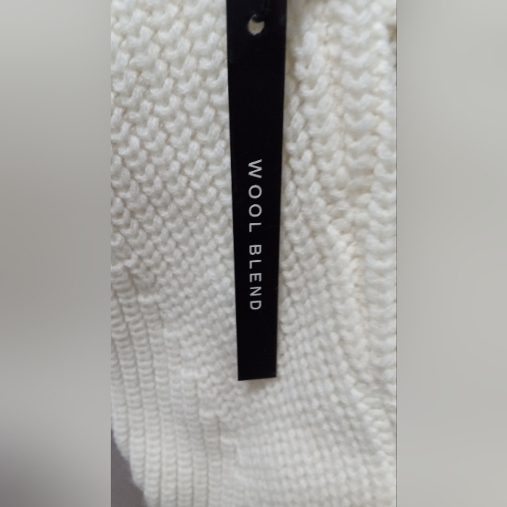 Elie Tahari Ivory Thick Wool Blend Cowl Neck Vintage Sweater - Size: L - Picture 8 of 16